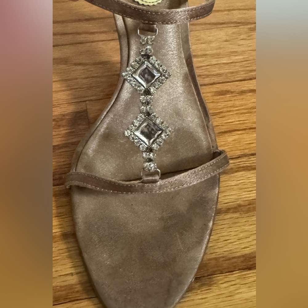 Brown Sandals with Elastic Panels and Pull Tab